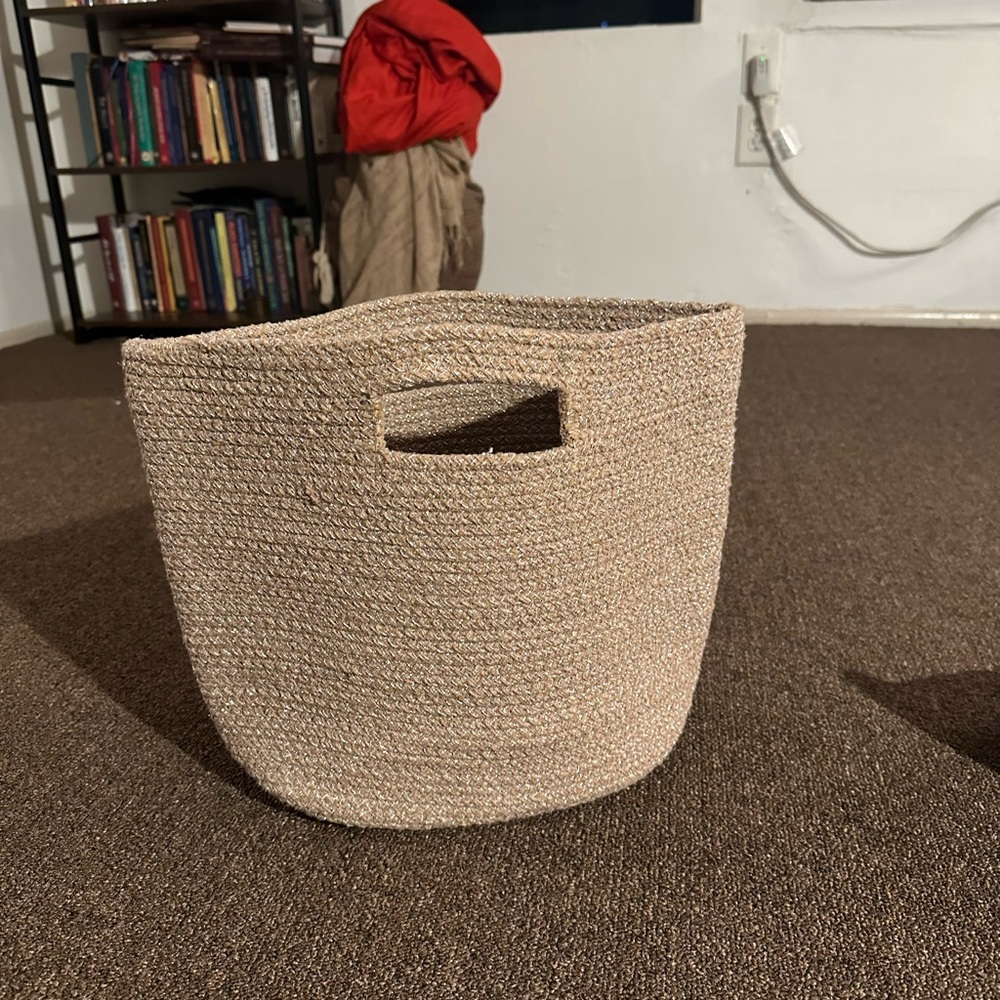 Metallic Thread Beach Bag - Picture 4 of 4